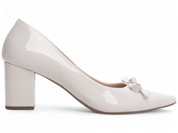 Sapato Scarpin Salto Alto Verniz Branco  Laço Confortável Elegante - Imagem 5