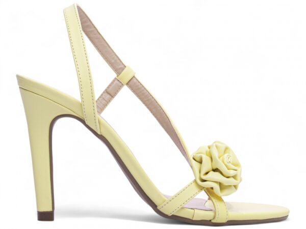 Sandália Feminina Salto Alto Amarela Detalhe com flor - Imagem 5