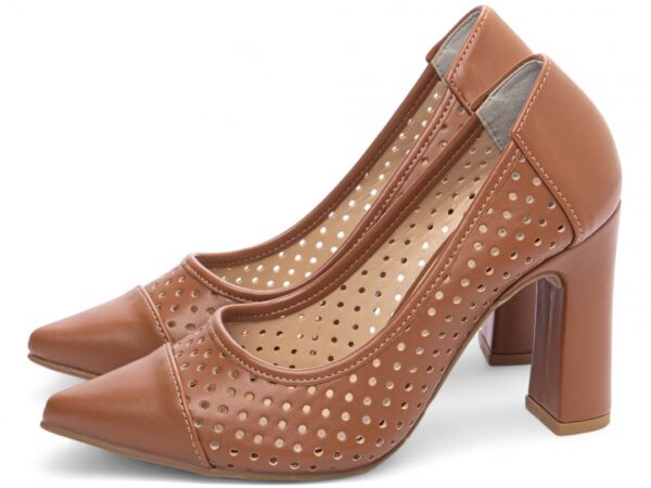 Sapato Scarpin Salto Alto Caramelo Material Vazado Confortável Elegante - Imagem 3