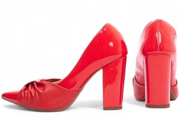 Sapato Scarpin Salto Alto Verniz Vermelho Tiras em Laço Confortável Elegante - Imagem 2