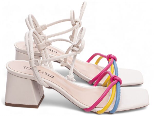 Sandália Feminina Salto Cor Off White Detalhe em Laço - Imagem 4