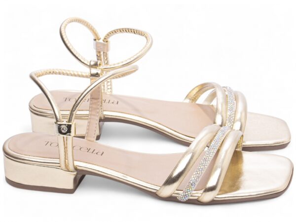 Sandália Feminina Salto Baixo Cor Ouro Light com Ajuste - Imagem 4