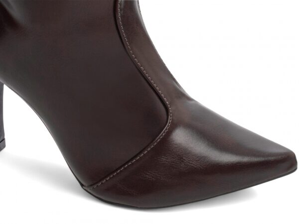 Bota Feminina Preta Elegante com Fivela  com Salto Conforto Estilosa - Imagem 7
