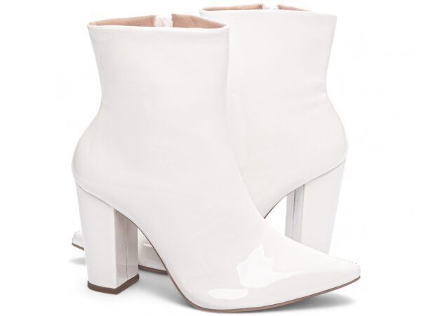 Bota Feminina Branca Verniz Elegante com Salto Conforto Estilosa - Imagem 3