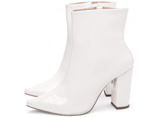 Bota Feminina Branca Verniz Elegante com Salto Conforto Estilosa - Imagem 6
