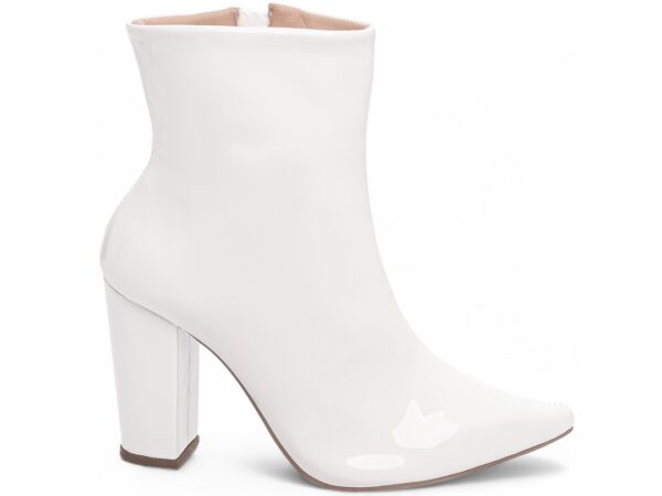 Bota Feminina Branca Verniz Elegante com Salto Conforto Estilosa