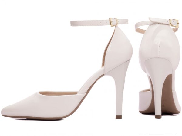 Sapato Scarpin Salto Alto Saia e Blusa Verniz Branco  Fivela de Ajuste - Imagem 5