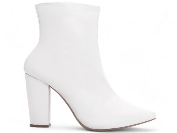 Bota Feminina Branca Elegante com Salto Conforto Estilosa - Imagem 4